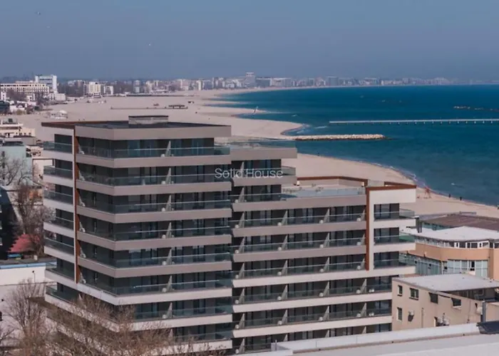 アパート Perla Mamaia Sea View Near The コンスタンツァ